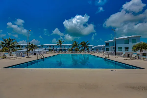 $3,000 | 10877 Overseas Highway, Unit 108, Marathon, FL 33050