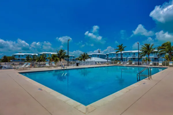 $3,000 | 10877 Overseas Highway, Unit 108, Marathon, FL 33050