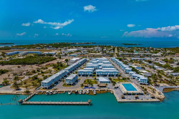 $3,000 | 10877 Overseas Highway, Unit 108, Marathon, FL 33050