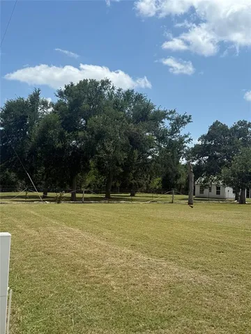 a view of a tennis court