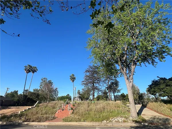 a view of a outdoor space