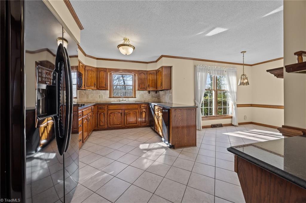 2404 Saddle Club Road Burlington, NC 27215 - Photo 12 of 49