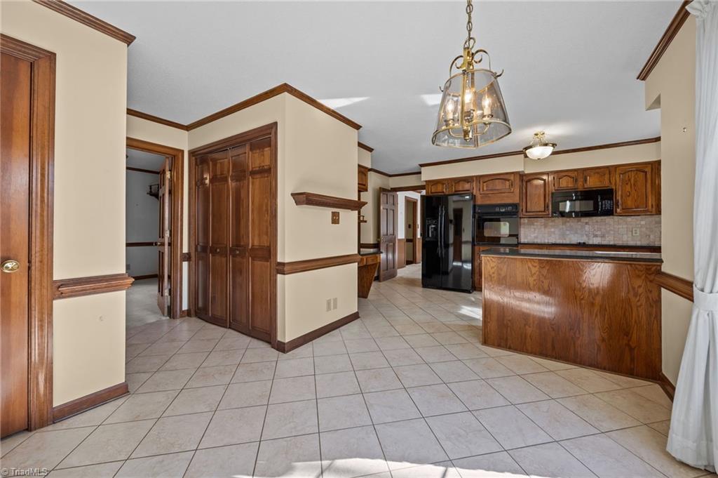 2404 Saddle Club Road Burlington, NC 27215 - Photo 16 of 49