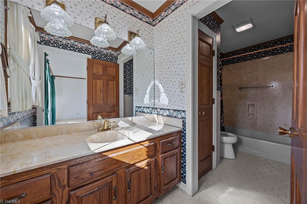 2404 Saddle Club Road Burlington, NC 27215 - Photo 26 of 49