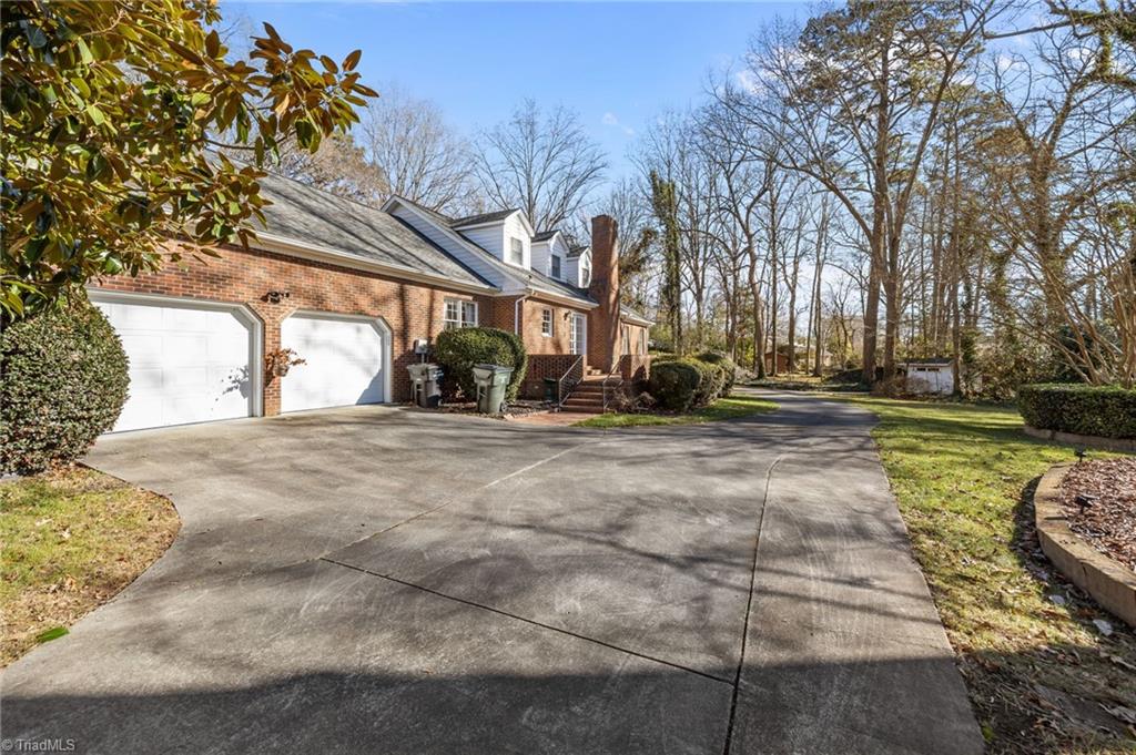 2404 Saddle Club Road Burlington, NC 27215 - Photo 4 of 49