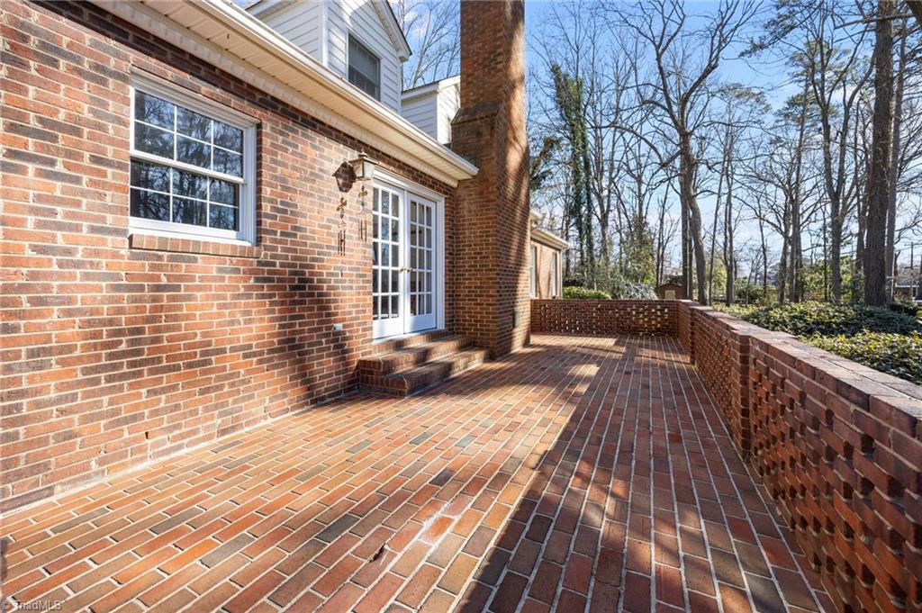 2404 Saddle Club Road Burlington, NC 27215 - Photo 5 of 49