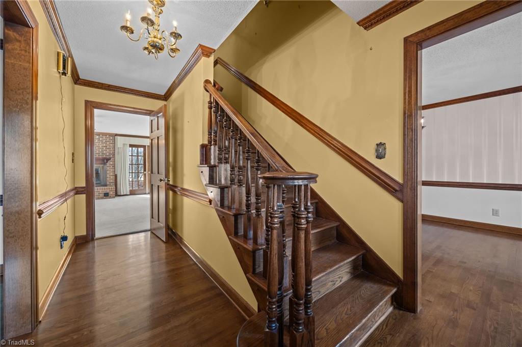 2404 Saddle Club Road Burlington, NC 27215 - Photo 6 of 49