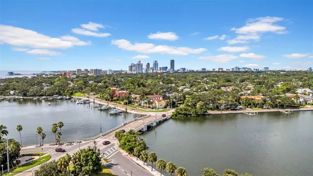 $995,000 | 121 28th Avenue Northeast, St. Petersburg, FL 33704