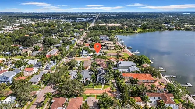 $995,000 | 121 28th Avenue Northeast, St. Petersburg, FL 33704