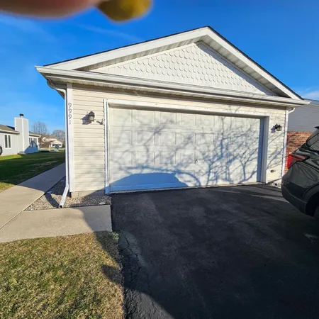 $320,000 | 9991 Hunters Run, St. John, IN 46373
