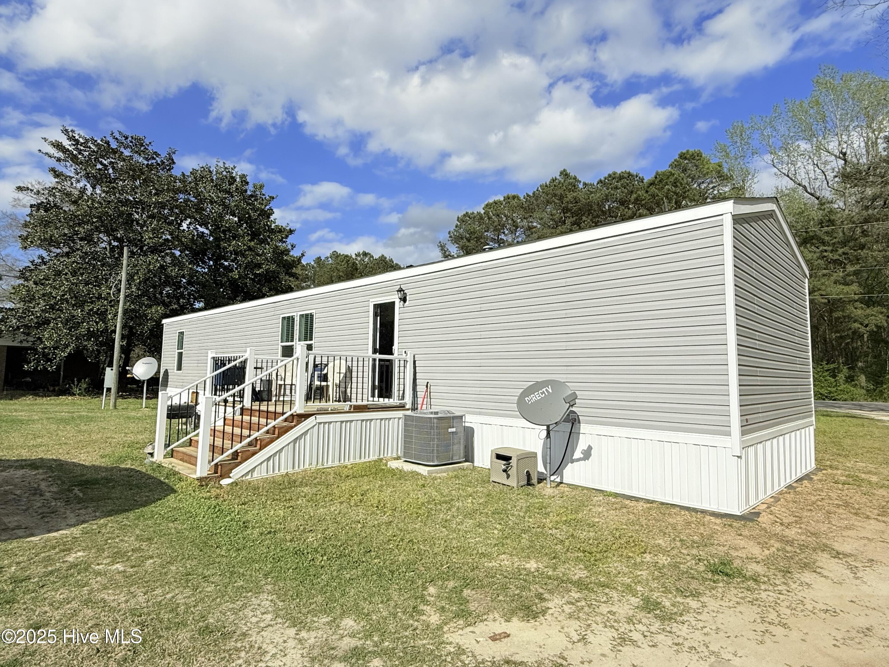 964 Galloway Road Grimesland, NC 27837 - Photo 2 of 10 IMG_0785