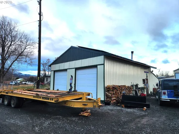 $314,900 | 845 West Arch Street, Union, OR 97883