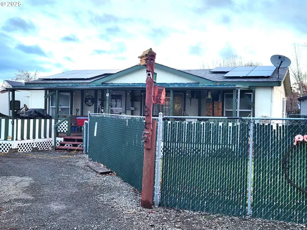 $314,900 | 845 West Arch Street, Union, OR 97883