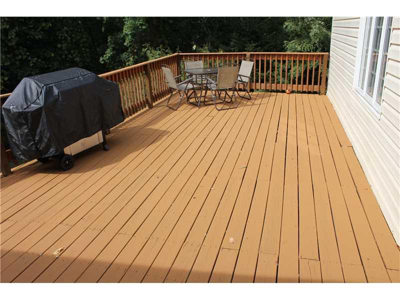 125 Reed Street Lower Burrell, PA 15068 - Photo 16 of 20 Patio/Deck.