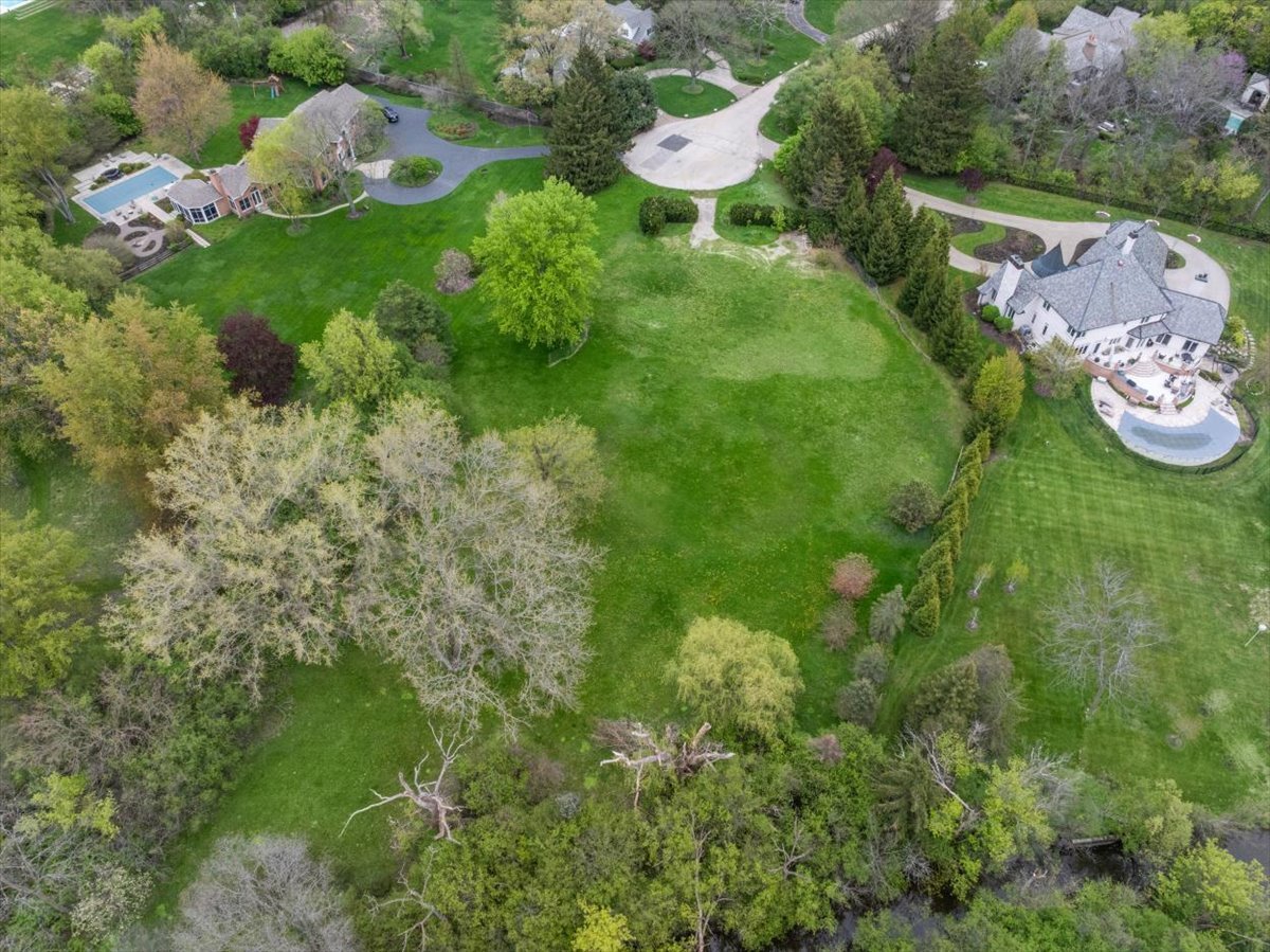 250 Butler Drive Lake Forest, IL 60045 - Photo 5 of 13 Gallery Image 5