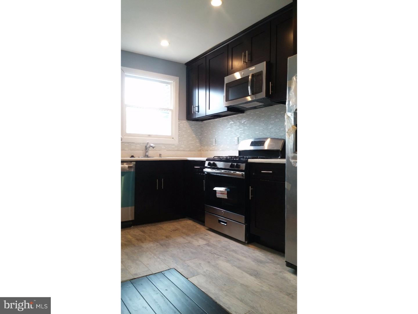 6436 Morris Park Road Philadelphia, PA 19151 - Photo 10 of 25 Kitchen