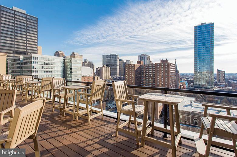 2121-41 Market Street, Unit 723 Philadelphia, PA 19103 - Photo 10 of 24