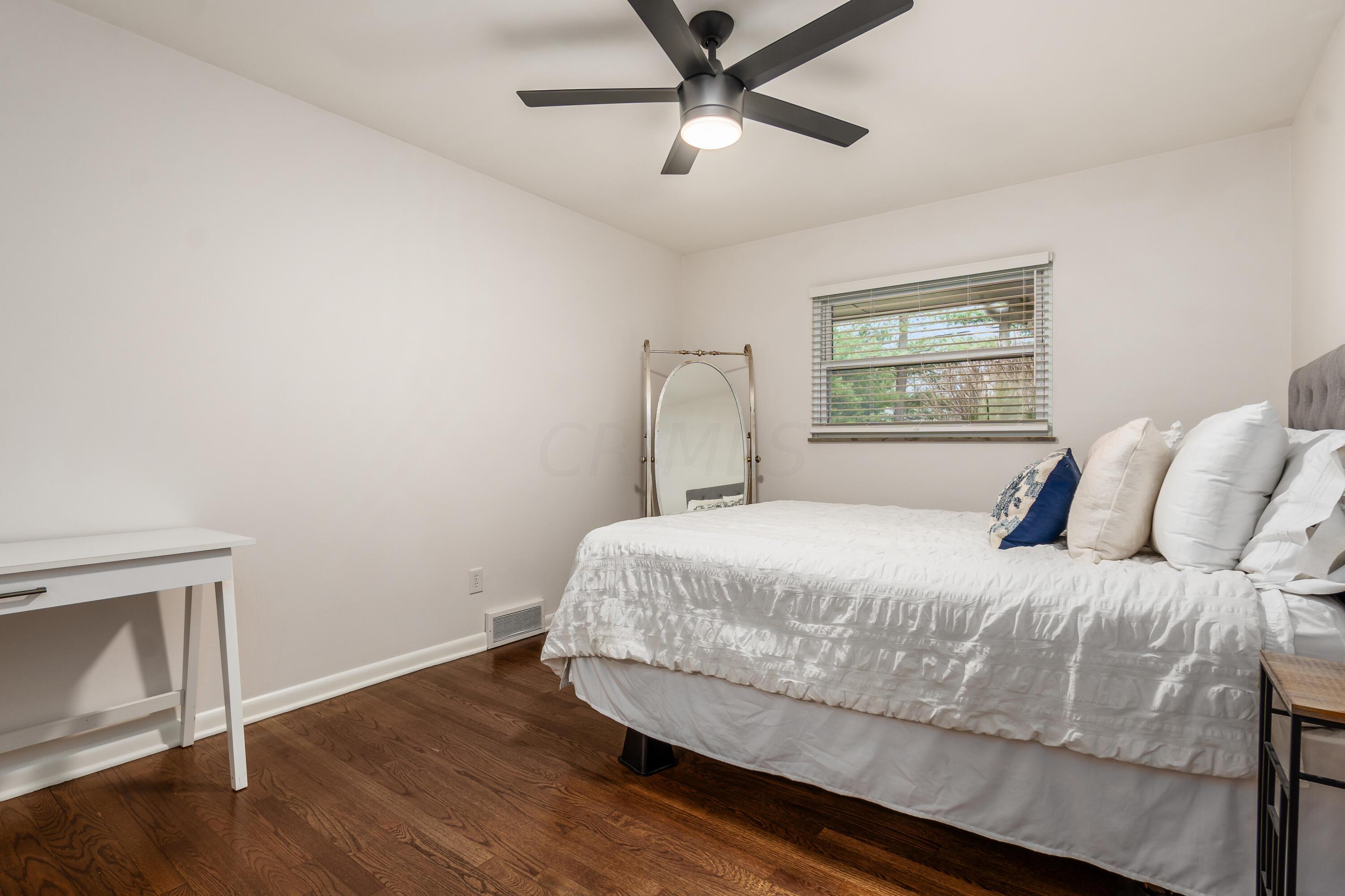 3769 Mountview Road Columbus, OH 43220 - Photo 33 of 51 Bedroom 2