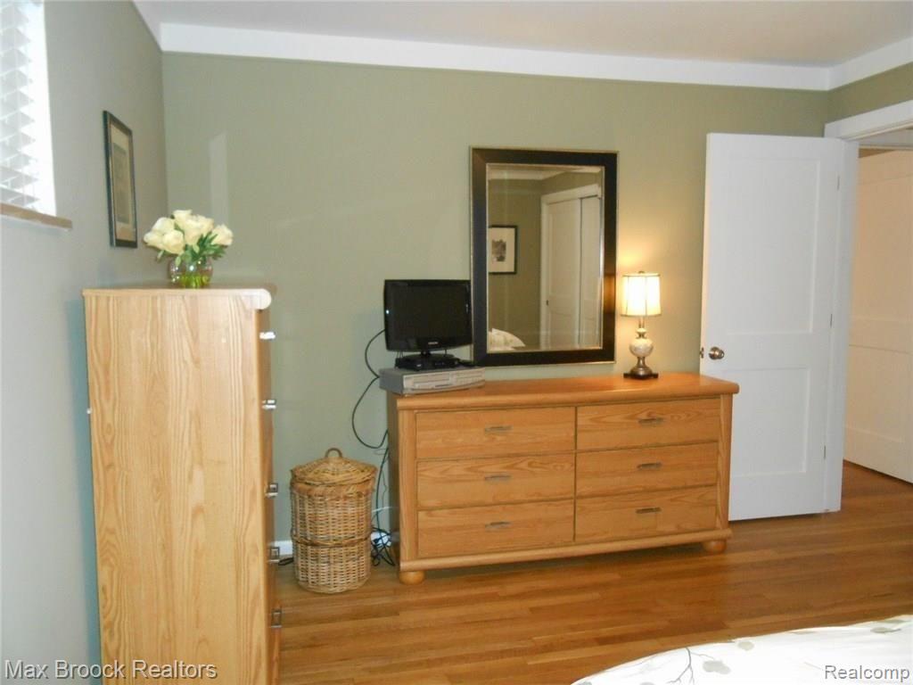 2775 Acorn Road Bloomfield Hills, MI 48302 - Photo 20 of 49 Second Bedroom