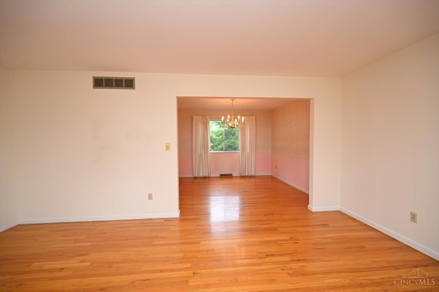 7939 Rambler Place Cincinnati, OH 45231 - Photo 23 of 48 Gallery Image 23