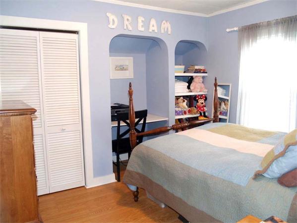 31 Bridge Road Northampton, MA 01062 - Photo 14 of 20 a bed room with a bed and a tv