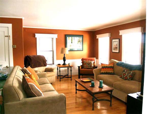 31 Bridge Road Northampton, MA 01062 - Photo 3 of 20 a living room with furniture and a window