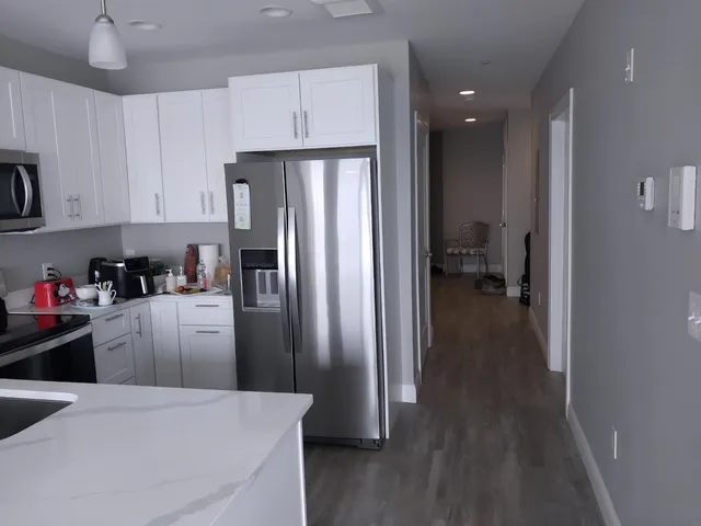 $995,000 | 435 Ocean Boulevard, Unit 401, Hampton, NH 03842