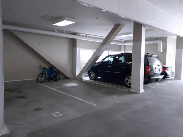 $995,000 | 435 Ocean Boulevard, Unit 401, Hampton, NH 03842