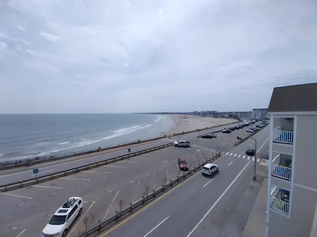 $995,000 | 435 Ocean Boulevard, Unit 401, Hampton, NH 03842