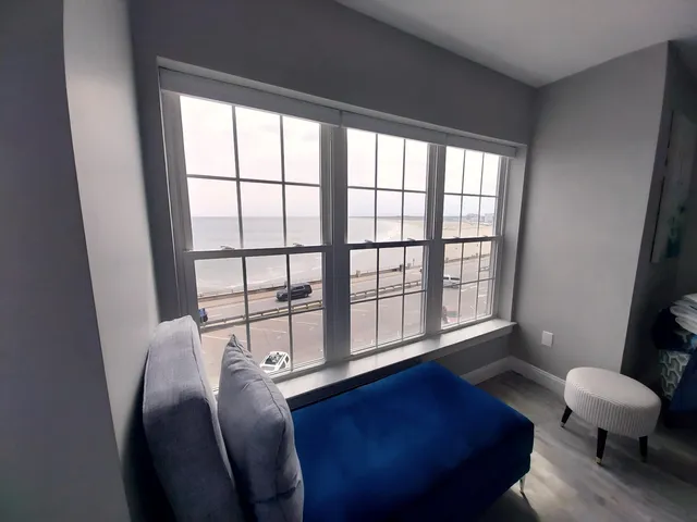 $995,000 | 435 Ocean Boulevard, Unit 401, Hampton, NH 03842