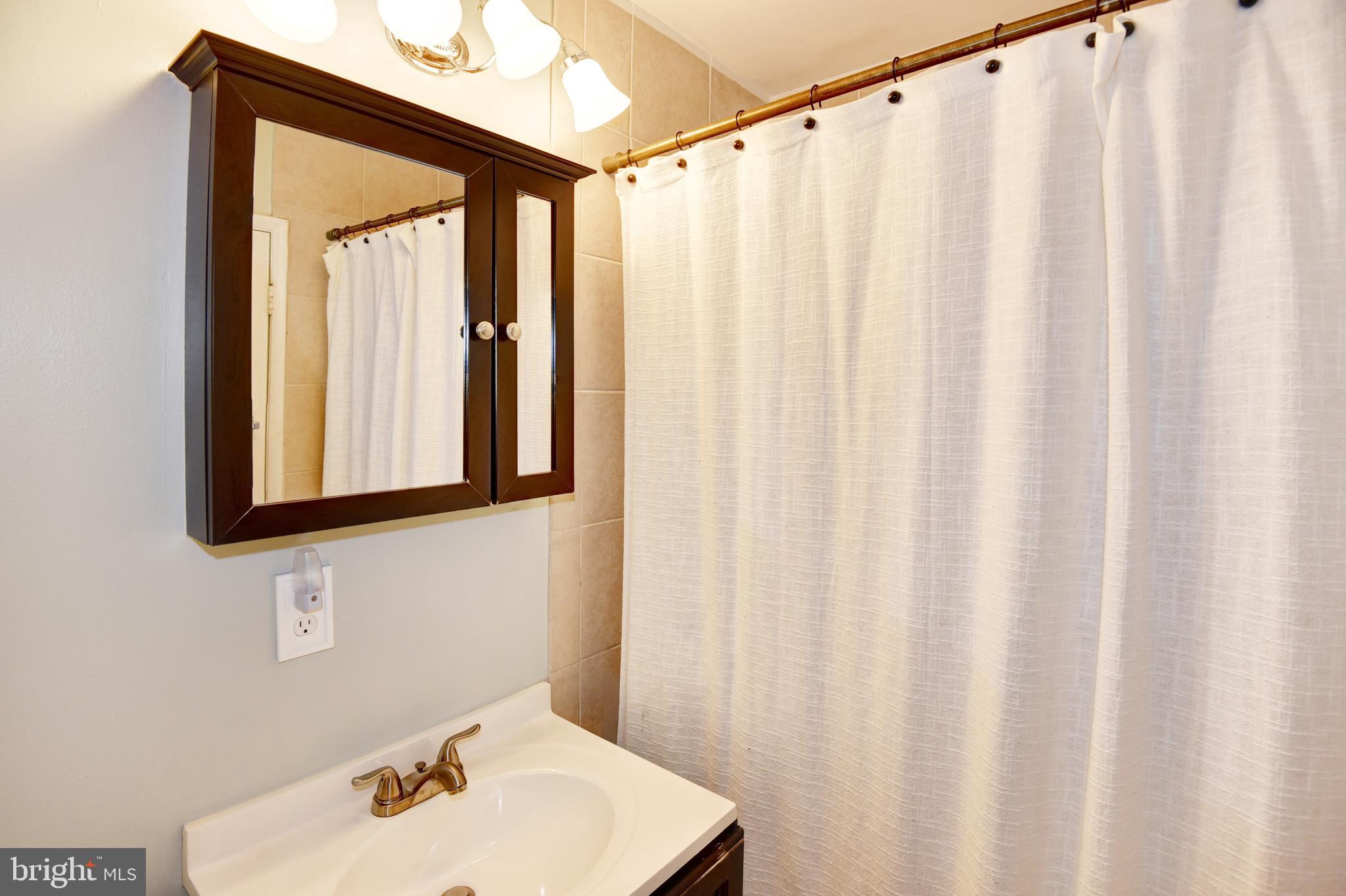 2177 White Cornus Lane Reston, VA 20191 - Photo 13 of 34 Gallery Image 13