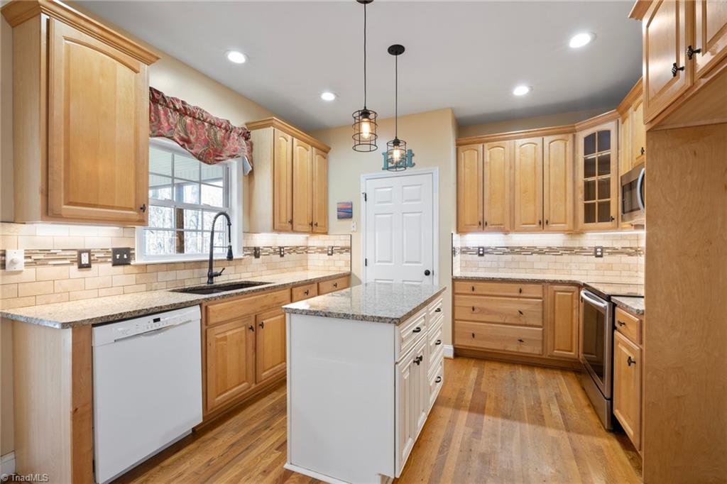 208 March Ferry Road Advance, NC 27006 - Photo 6 of 38 Gallery Image 6