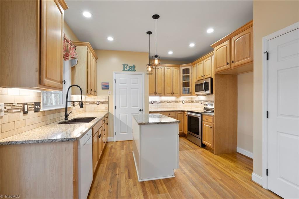208 March Ferry Road Advance, NC 27006 - Photo 7 of 38 Gallery Image 7