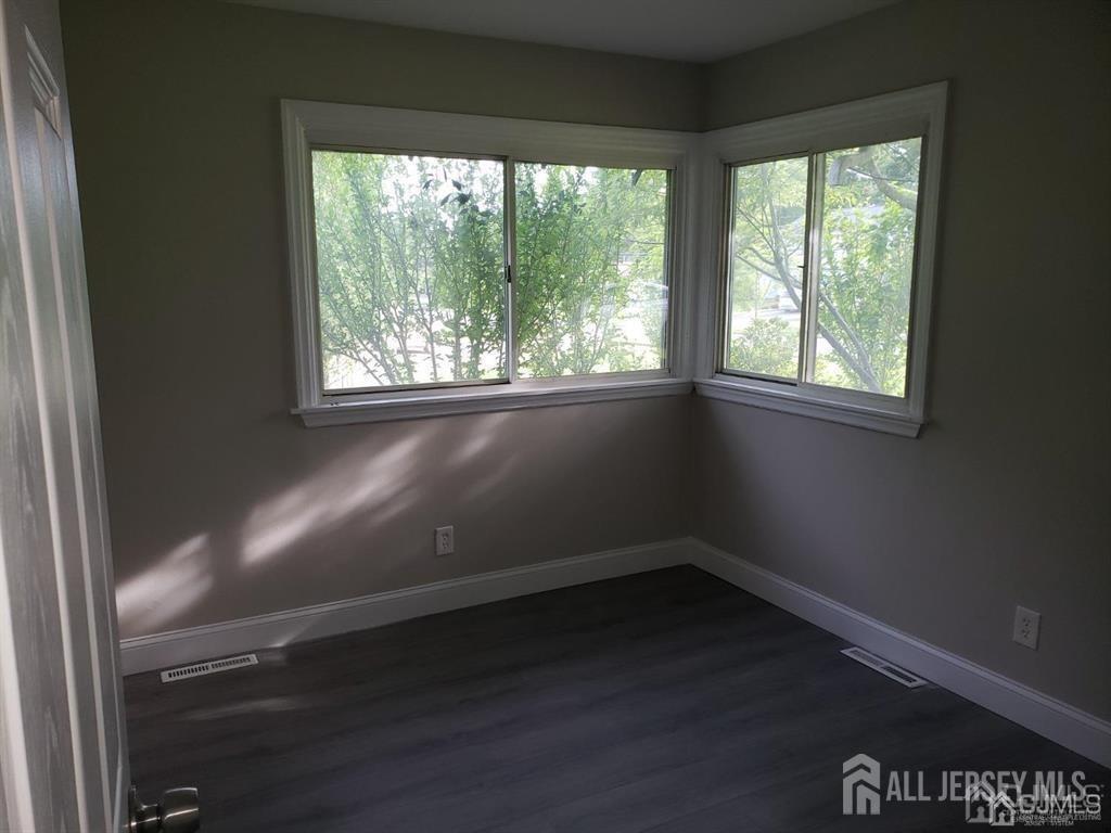 10 Stanworth Road Kendall Park, NJ 08824 - Photo 14 of 17 Gallery Image 14