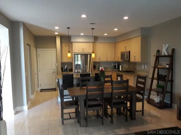 $4,595 | 1660 Fairlead Avenue, Carlsbad, CA 92011