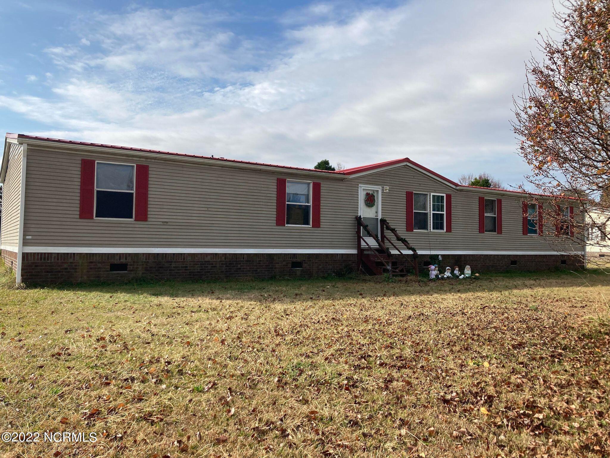 101 Country Springs Road New Bern, NC 28562 - Photo 1 of 22 101 Country Springs Rd