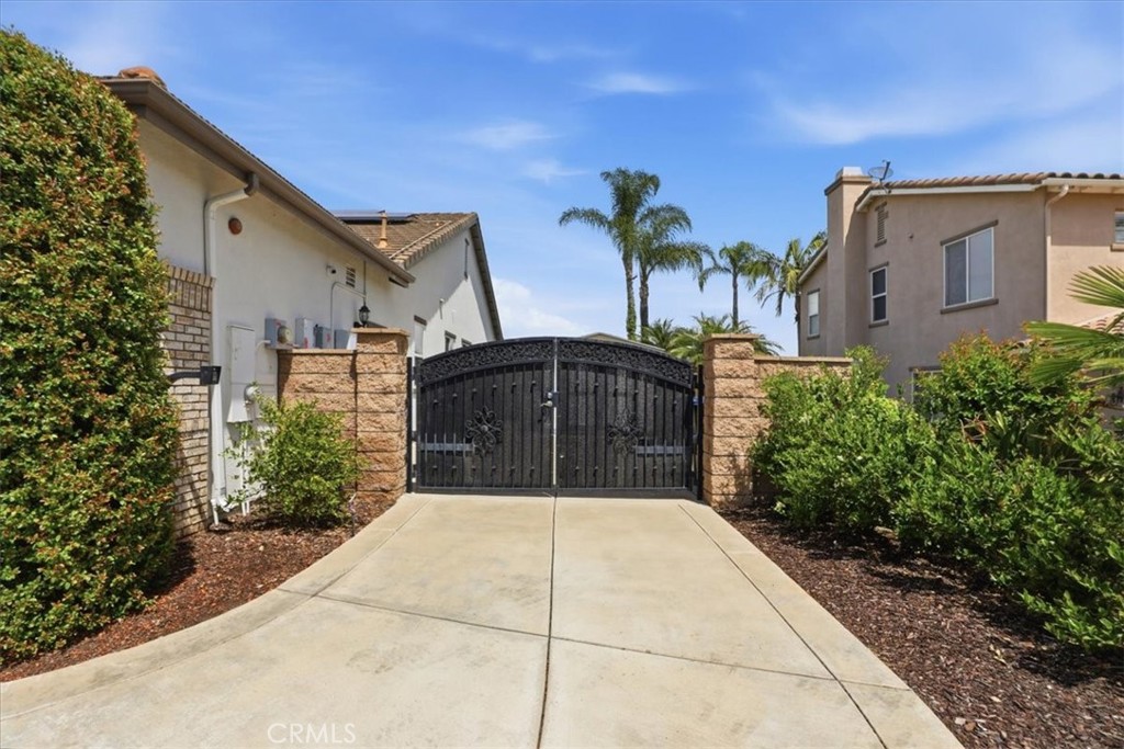 1125 Pamplona Drive Riverside, CA 92508 - Photo 36 of 42 Gated parking