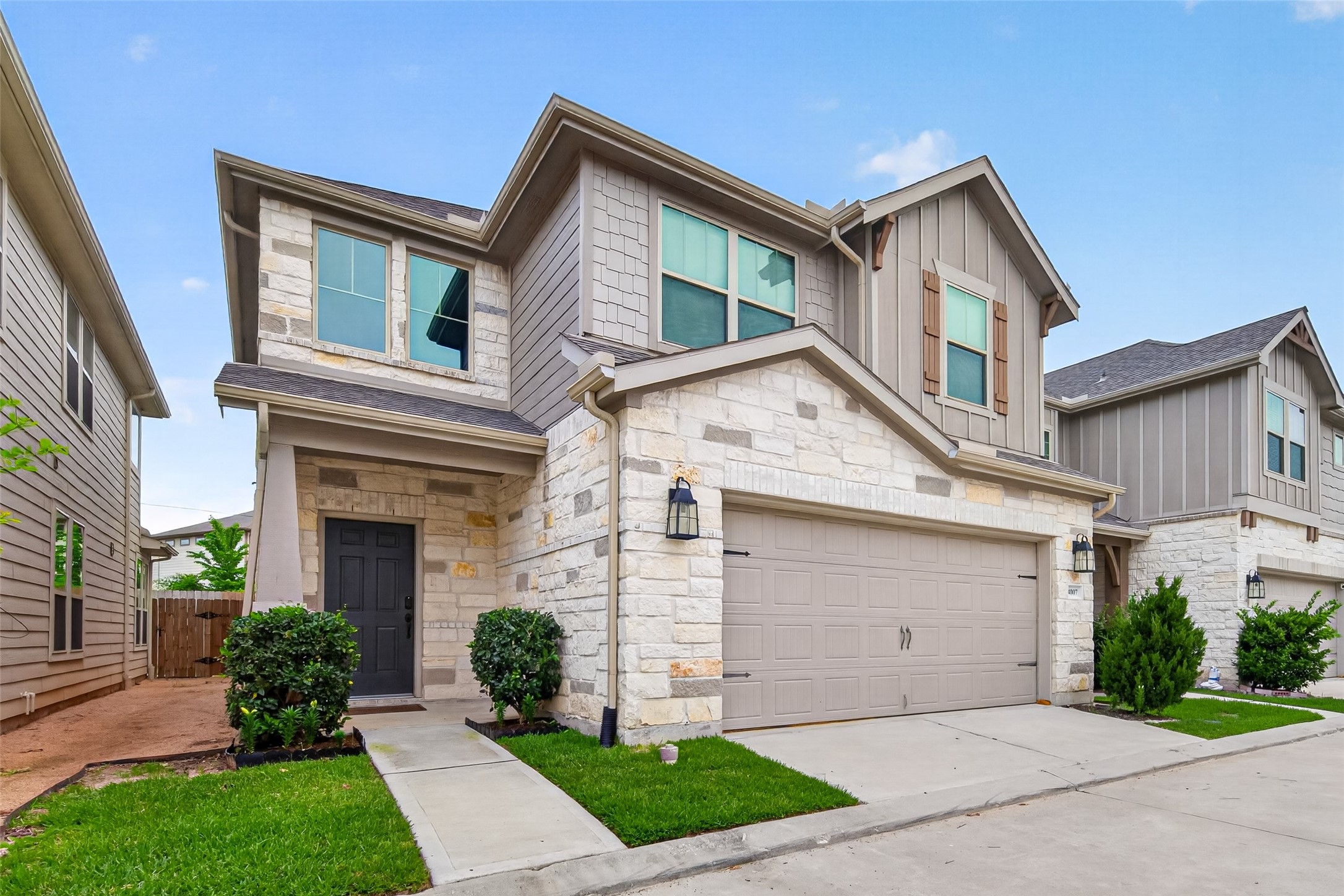 4007 Delta Rose Street Houston, TX 77018 - Photo 2 of 48