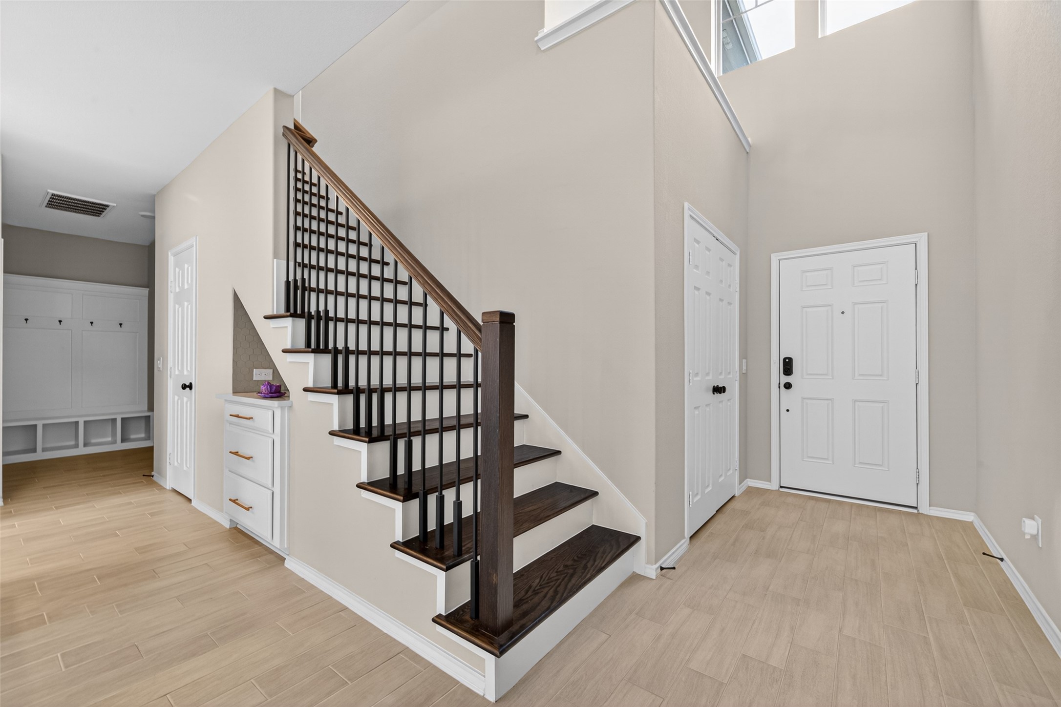 4007 Delta Rose Street Houston, TX 77018 - Photo 5 of 48