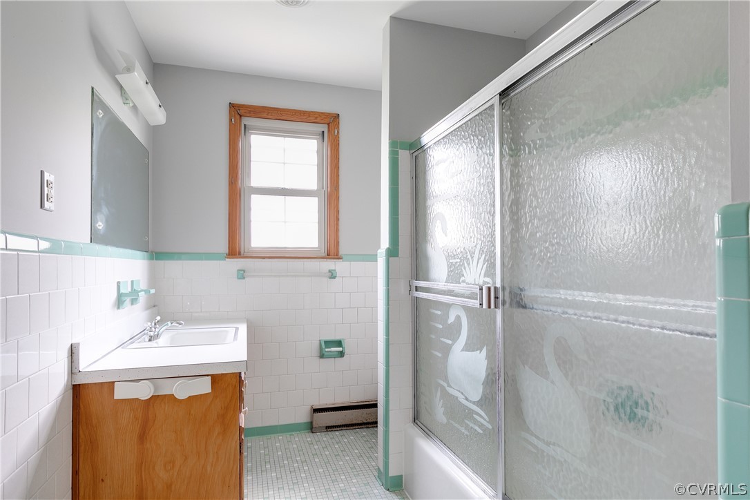 4440 Treely Road Chester, VA 23831 - Photo 28 of 39 a bathroom with a sink and a mirror