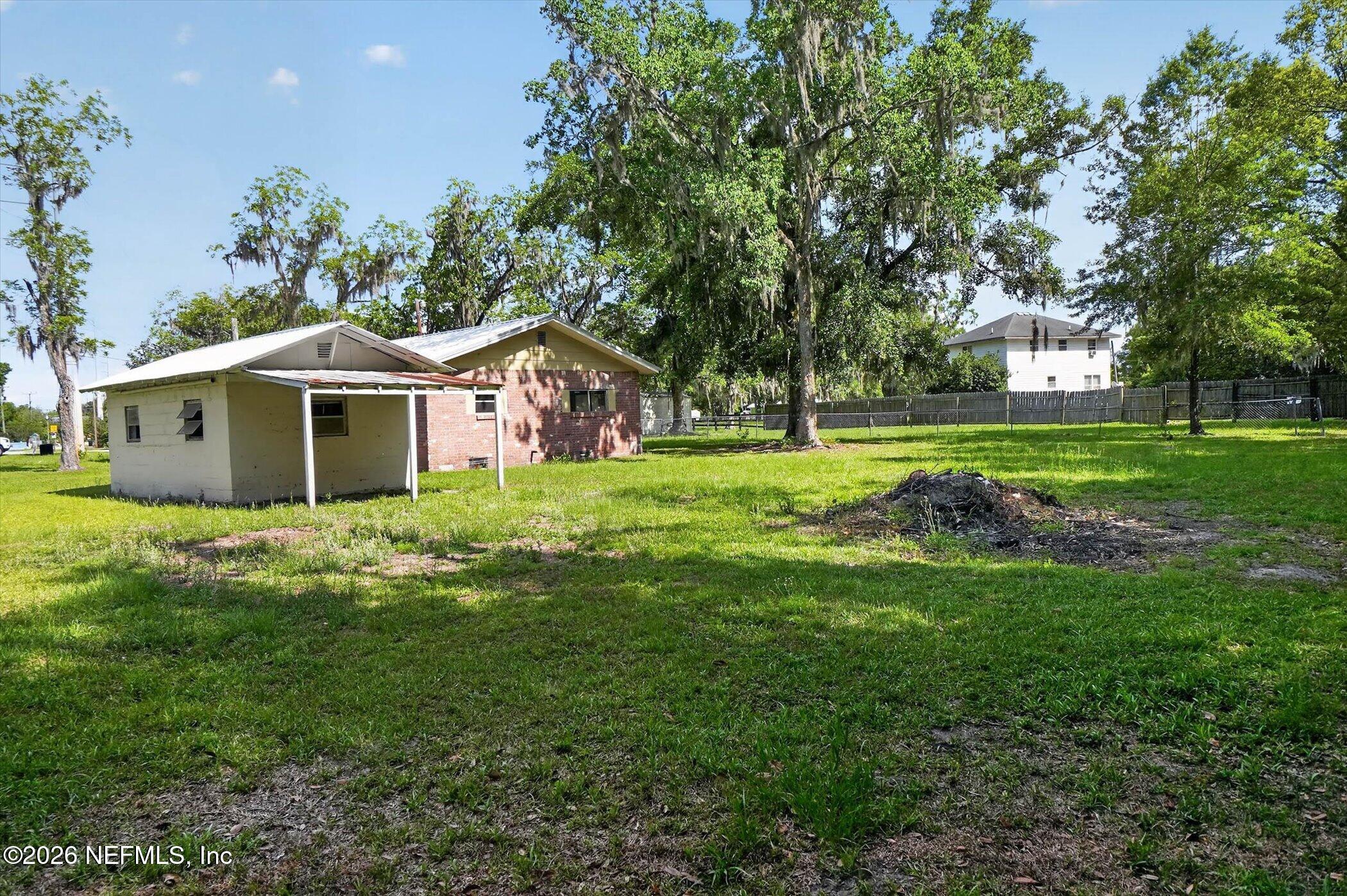 160 Southwest 9th Avenue Lake Butler, FL 32054 - Photo 40 of 42 40-160-SW-9th-Ave-WindowStill-Photograph