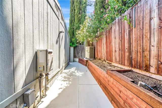 $335,000 | 23777 Mulholland Highway, Unit 151, Calabasas, CA 91302