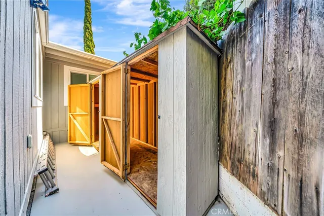 $335,000 | 23777 Mulholland Highway, Unit 151, Calabasas, CA 91302