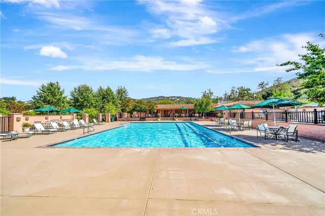 $335,000 | 23777 Mulholland Highway, Unit 151, Calabasas, CA 91302