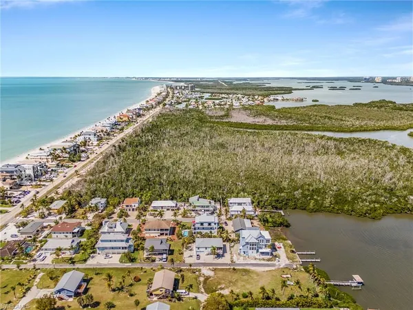 $3,499,000 | 5691 Marimin Drive, Bonita Springs, FL 34134