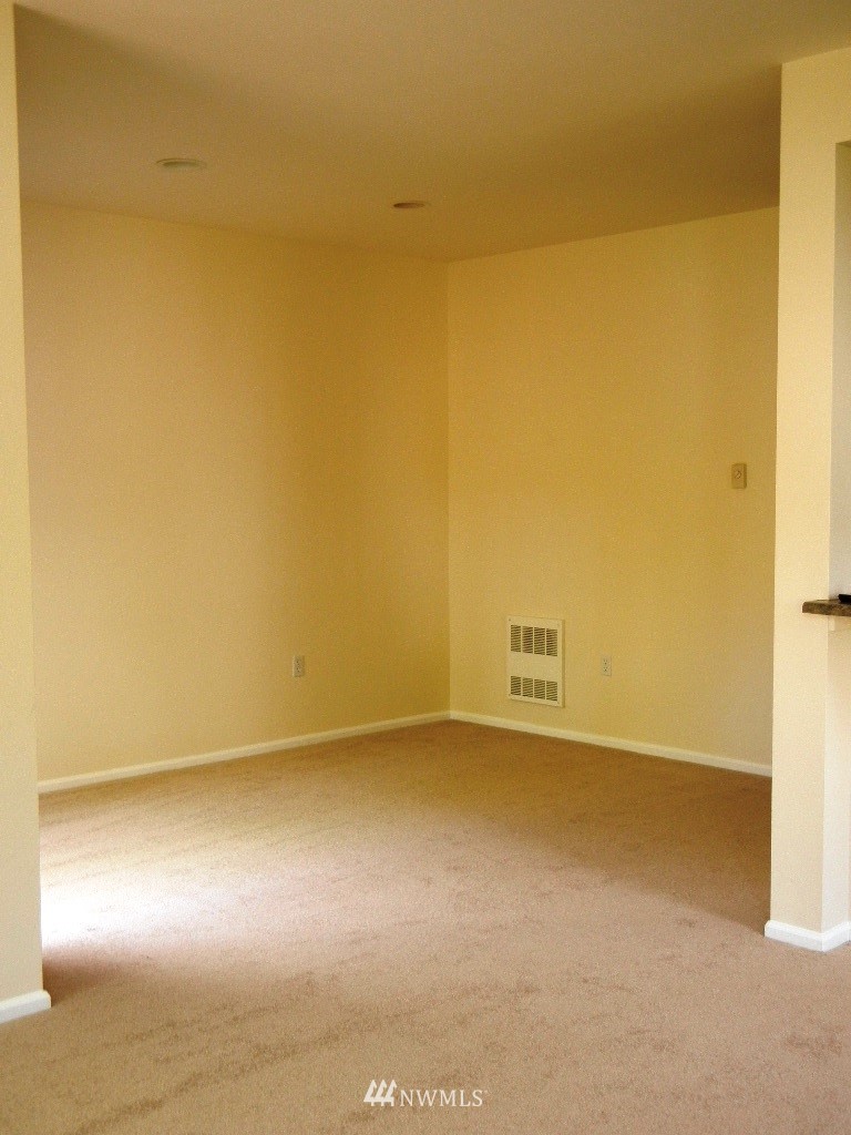 212 South 49th Street, Unit A Renton, WA 98055 - Photo 3 of 5