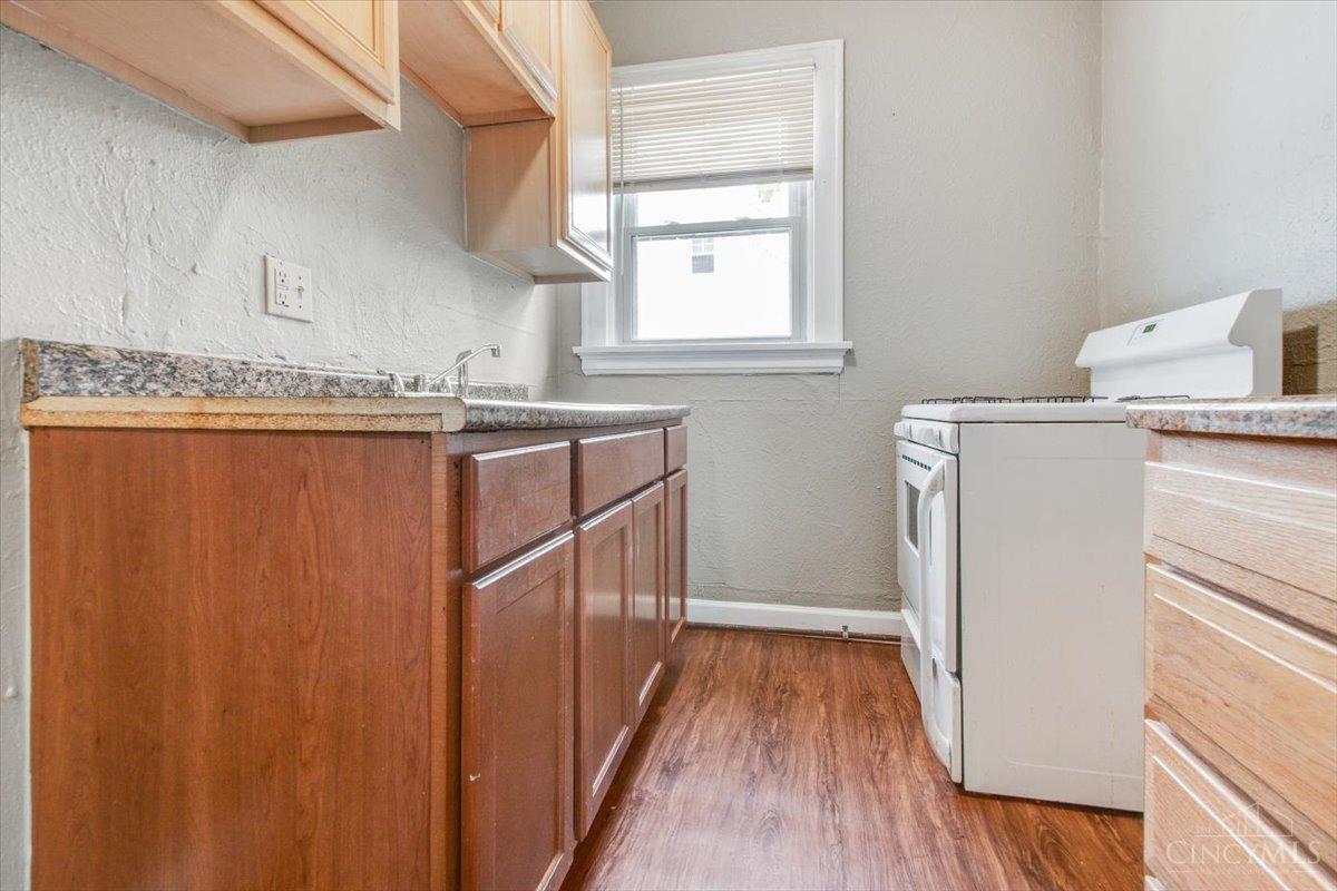 1252 Rutledge Avenue Cincinnati, OH 45205 - Photo 4 of 27