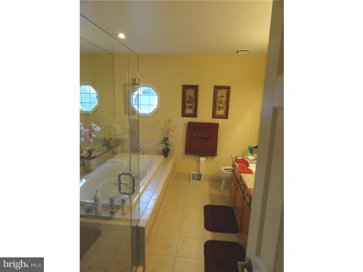 102 Cliveden Drive Newtown, PA 18940 - Photo 18 of 25