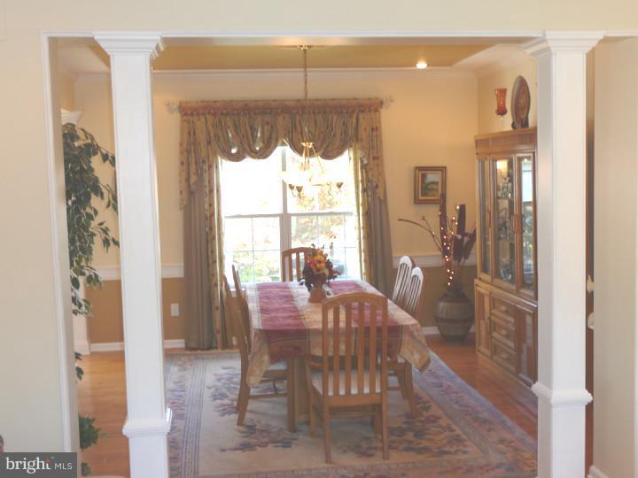 102 Cliveden Drive Newtown, PA 18940 - Photo 3 of 25