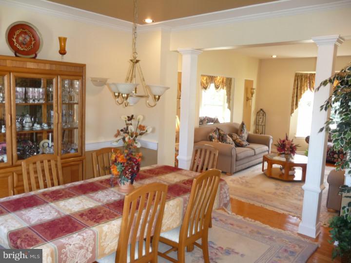 102 Cliveden Drive Newtown, PA 18940 - Photo 4 of 25